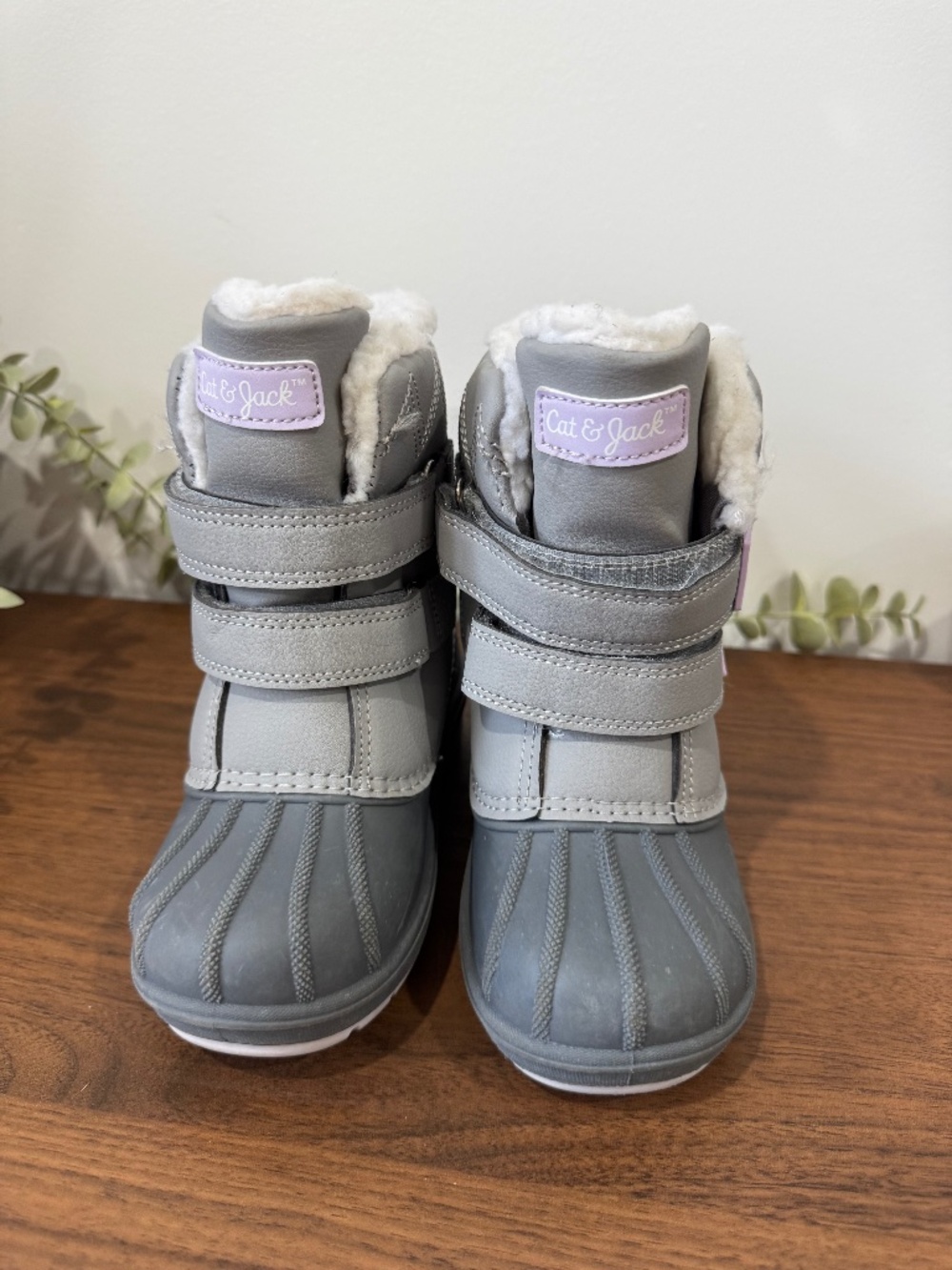 Cat & Jack Girls Size 11 Gray Purple Winter Snow Boots Faux Fur